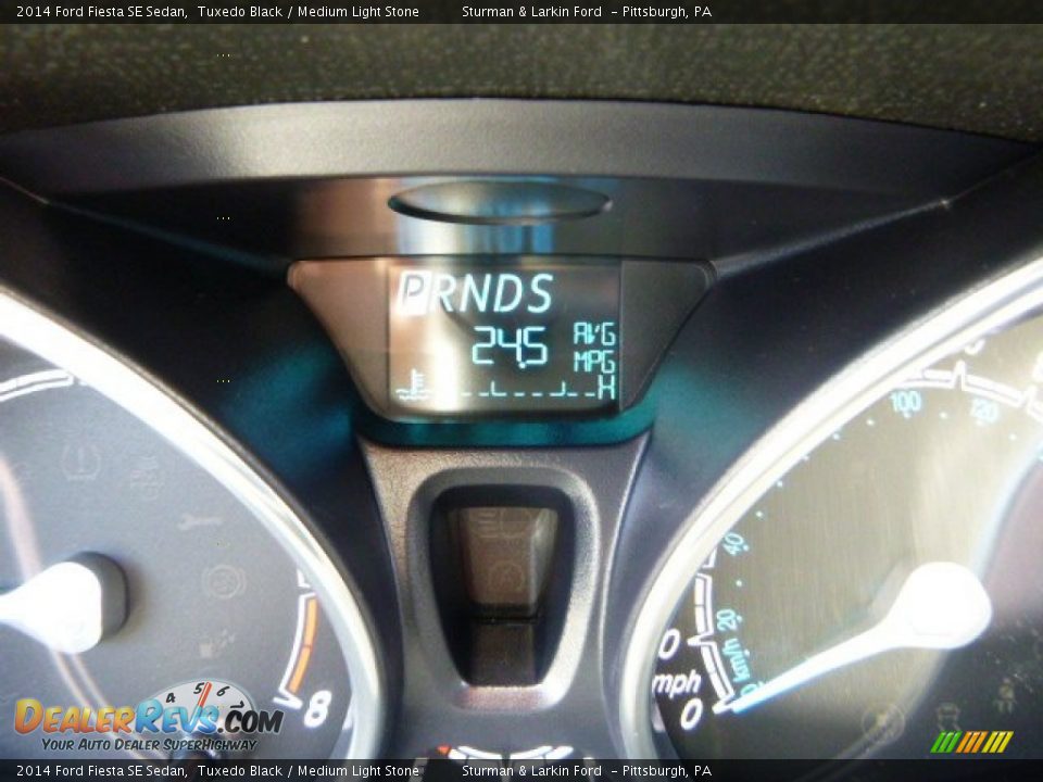 2014 Ford Fiesta SE Sedan Tuxedo Black / Medium Light Stone Photo #15