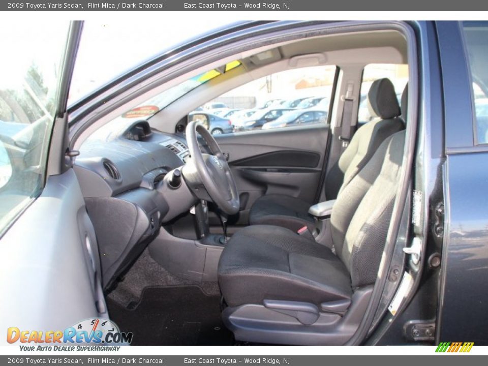 2009 Toyota Yaris Sedan Flint Mica / Dark Charcoal Photo #7