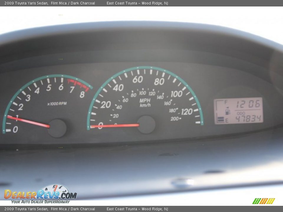2009 Toyota Yaris Sedan Flint Mica / Dark Charcoal Photo #14