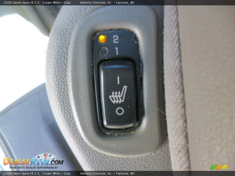 2008 Saturn Aura XE 3.5 Cream White / Gray Photo #18