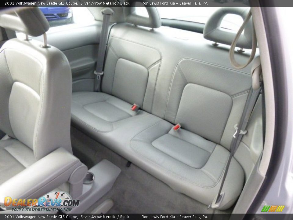 2001 Volkswagen New Beetle GLS Coupe Silver Arrow Metallic / Black Photo #11