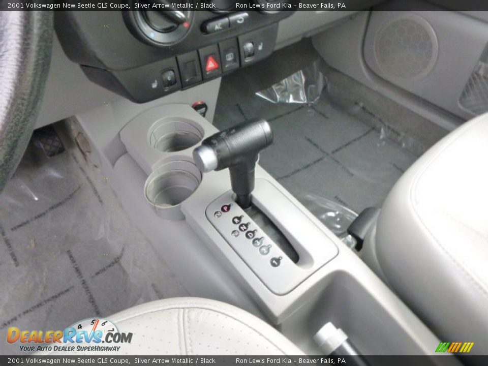 2001 Volkswagen New Beetle GLS Coupe Silver Arrow Metallic / Black Photo #16