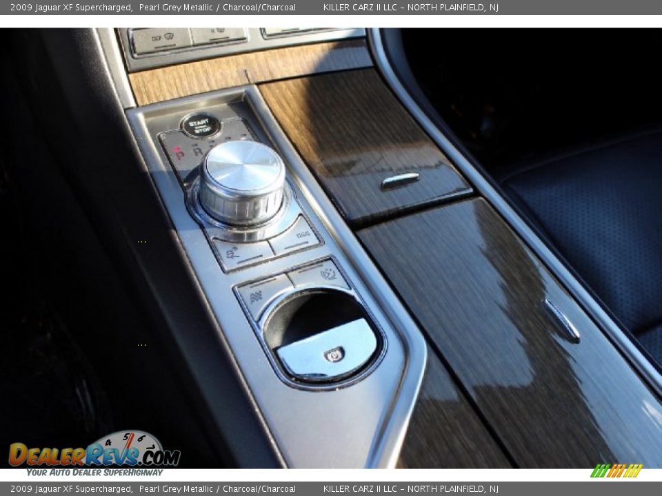 2009 Jaguar XF Supercharged Pearl Grey Metallic / Charcoal/Charcoal Photo #16