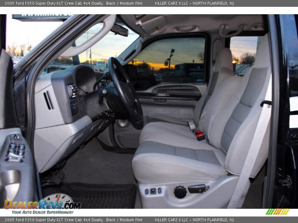 2005 Ford F350 Super Duty XLT Crew Cab 4x4 Dually Black / Medium Flint Photo #14