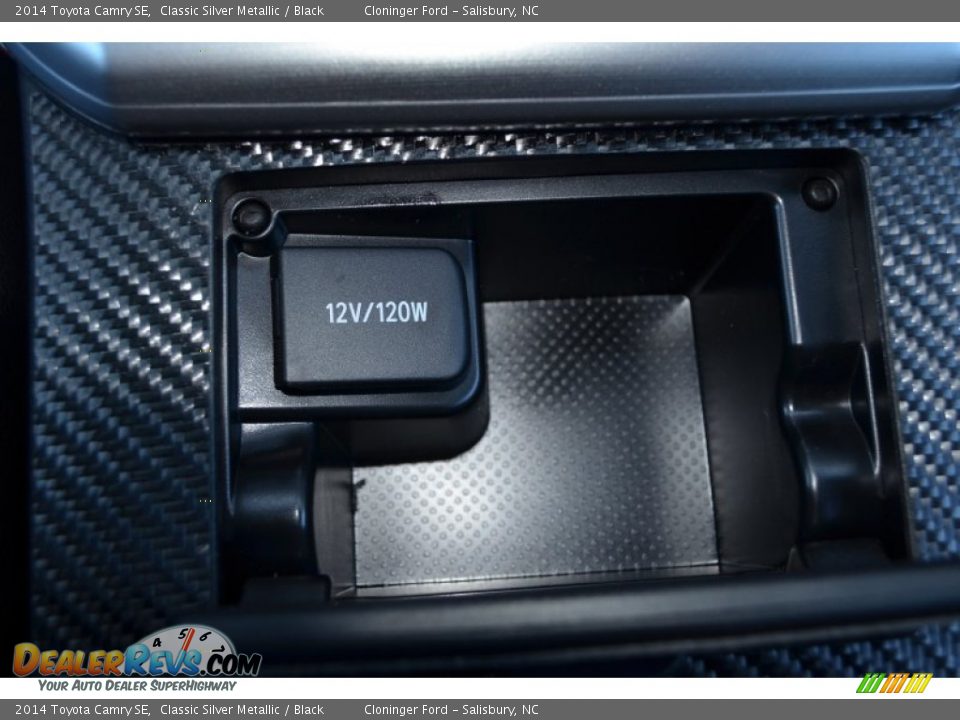 2014 Toyota Camry SE Classic Silver Metallic / Black Photo #15