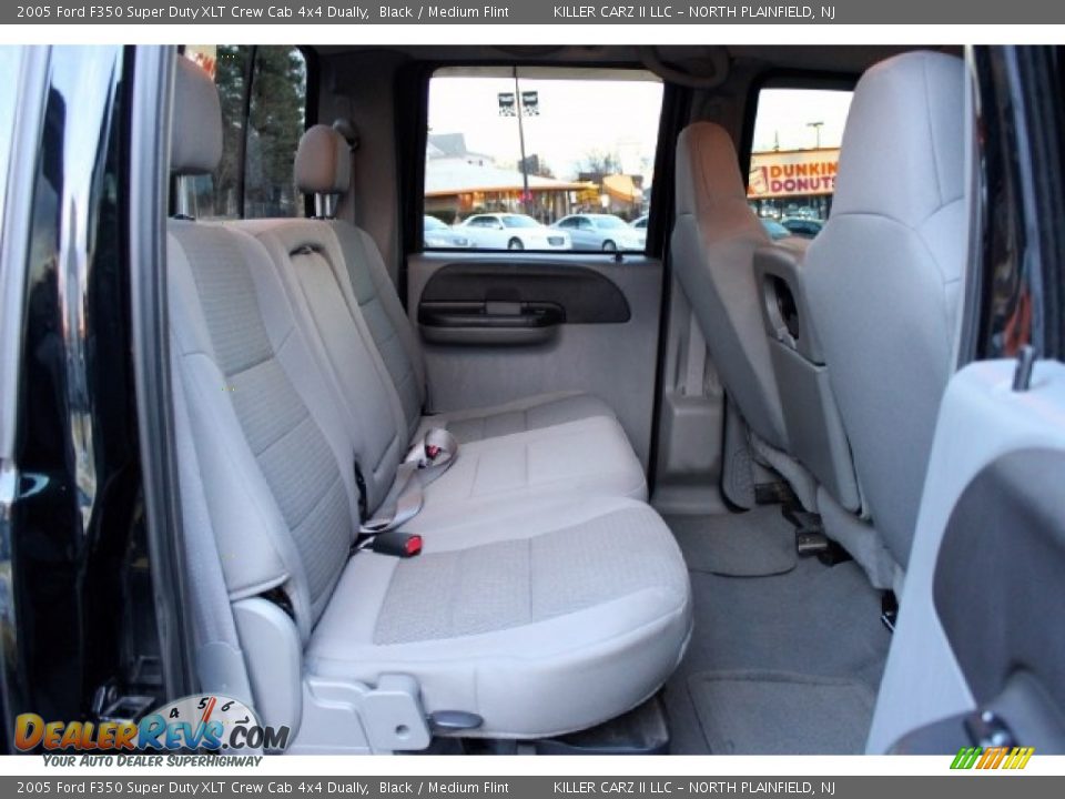 2005 Ford F350 Super Duty XLT Crew Cab 4x4 Dually Black / Medium Flint Photo #22