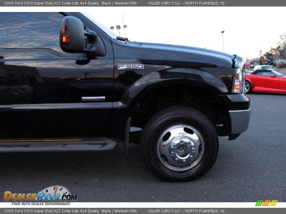 2005 Ford F350 Super Duty XLT Crew Cab 4x4 Dually Black / Medium Flint Photo #25