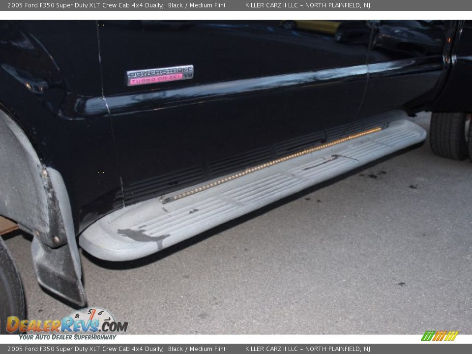 2005 Ford F350 Super Duty XLT Crew Cab 4x4 Dually Black / Medium Flint Photo #28
