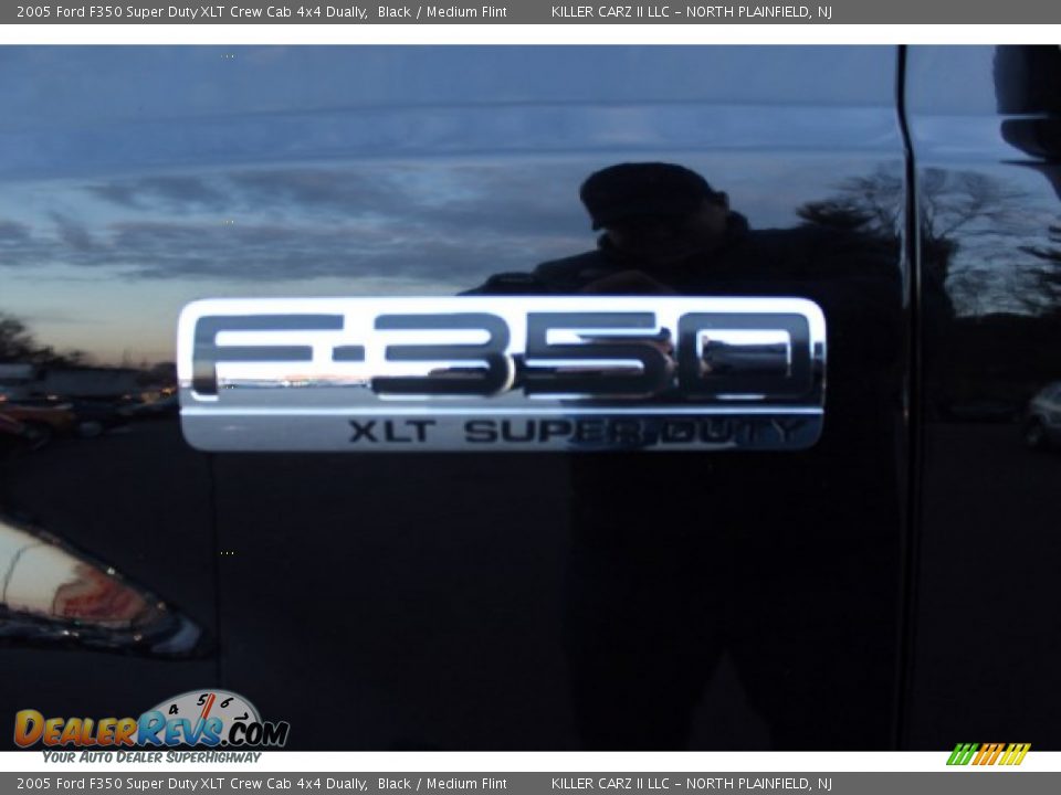 2005 Ford F350 Super Duty XLT Crew Cab 4x4 Dually Black / Medium Flint Photo #29