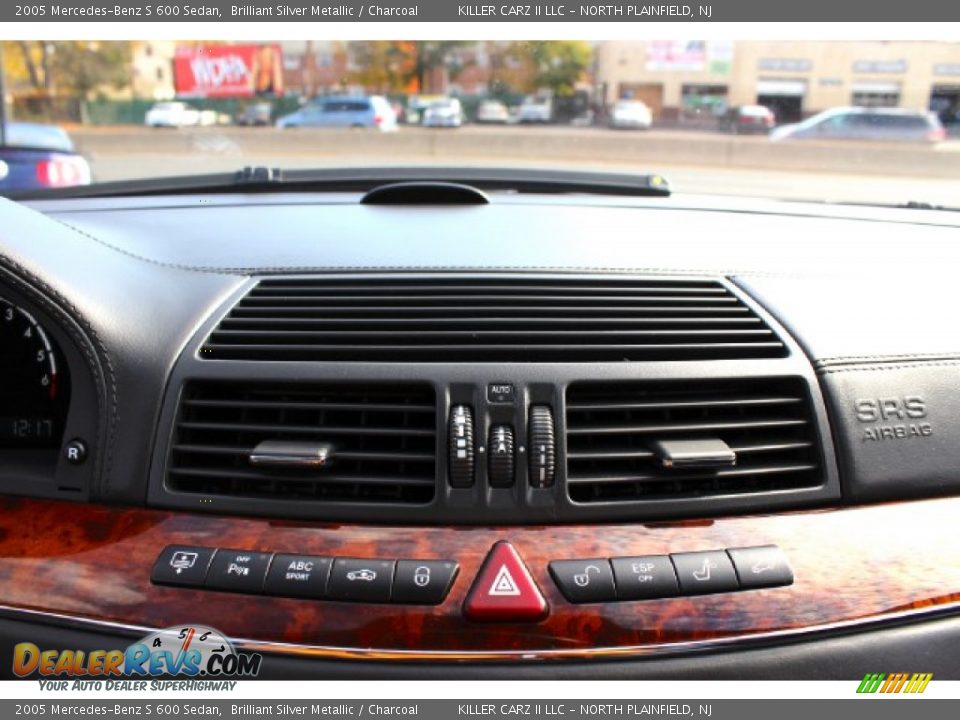 Controls of 2005 Mercedes-Benz S 600 Sedan Photo #17