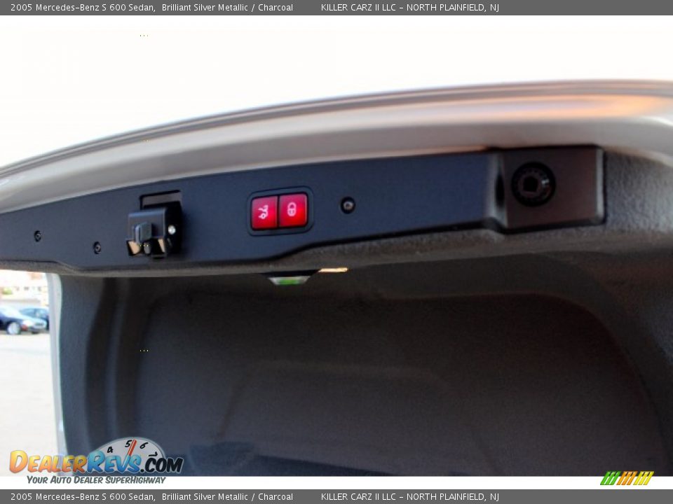 2005 Mercedes-Benz S 600 Sedan Brilliant Silver Metallic / Charcoal Photo #32