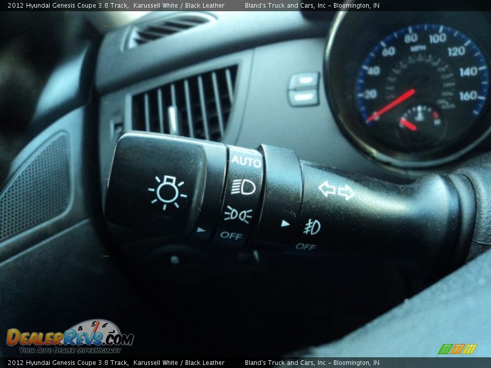 2012 Hyundai Genesis Coupe 3.8 Track Karussell White / Black Leather Photo #9
