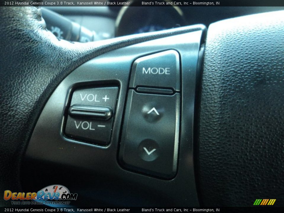 2012 Hyundai Genesis Coupe 3.8 Track Karussell White / Black Leather Photo #10