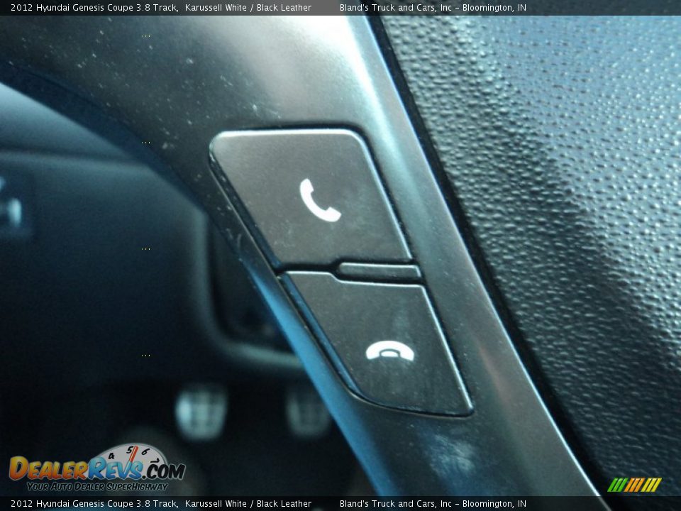 2012 Hyundai Genesis Coupe 3.8 Track Karussell White / Black Leather Photo #11