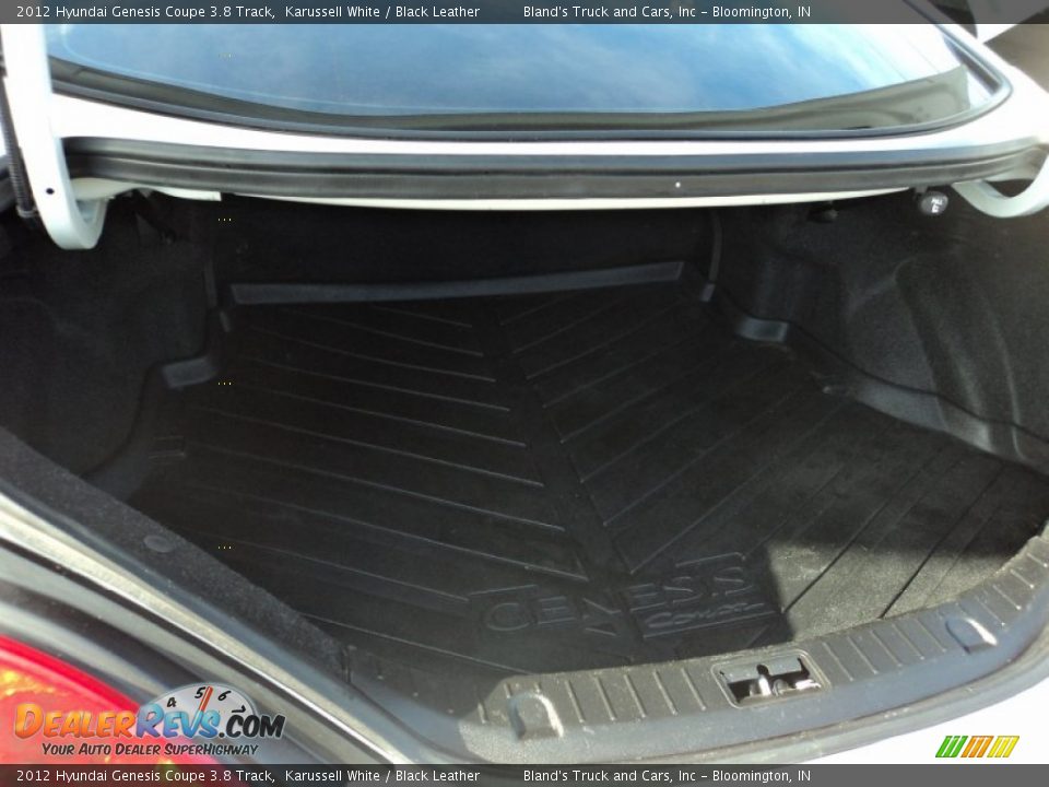 2012 Hyundai Genesis Coupe 3.8 Track Karussell White / Black Leather Photo #25