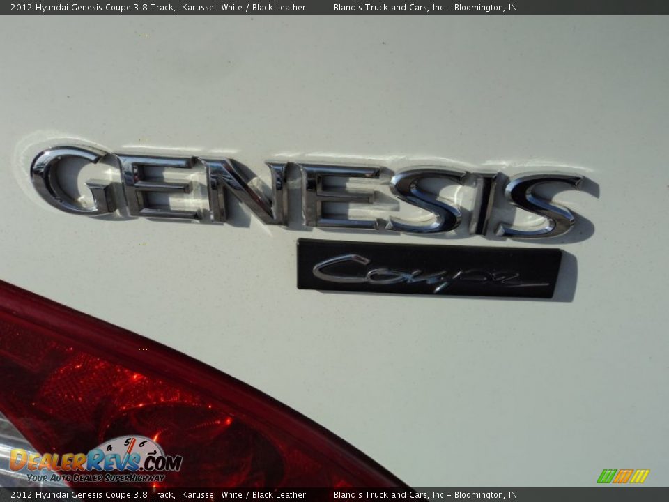 2012 Hyundai Genesis Coupe 3.8 Track Karussell White / Black Leather Photo #30