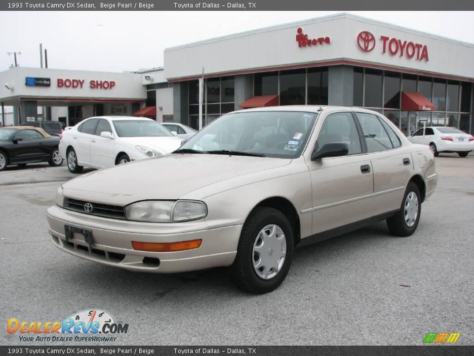 1993 Toyota Camry DX Sedan Beige Pearl / Beige Photo #2