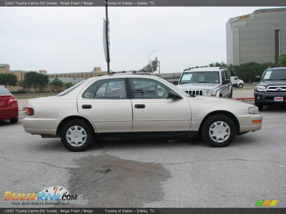 1993 Toyota Camry DX Sedan Beige Pearl / Beige Photo #5