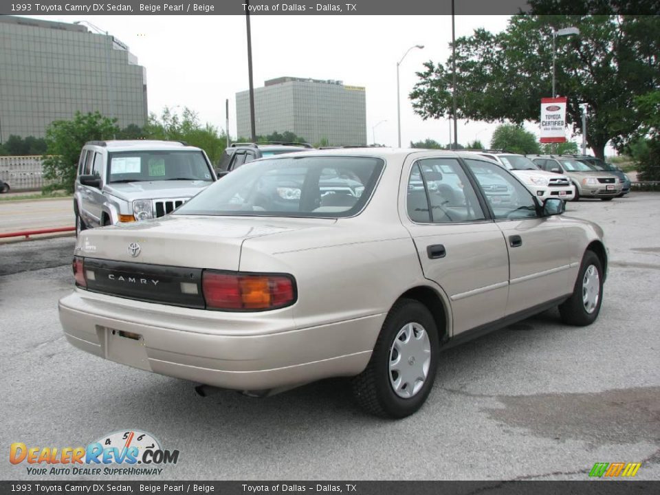1993 Toyota Camry DX Sedan Beige Pearl / Beige Photo #6