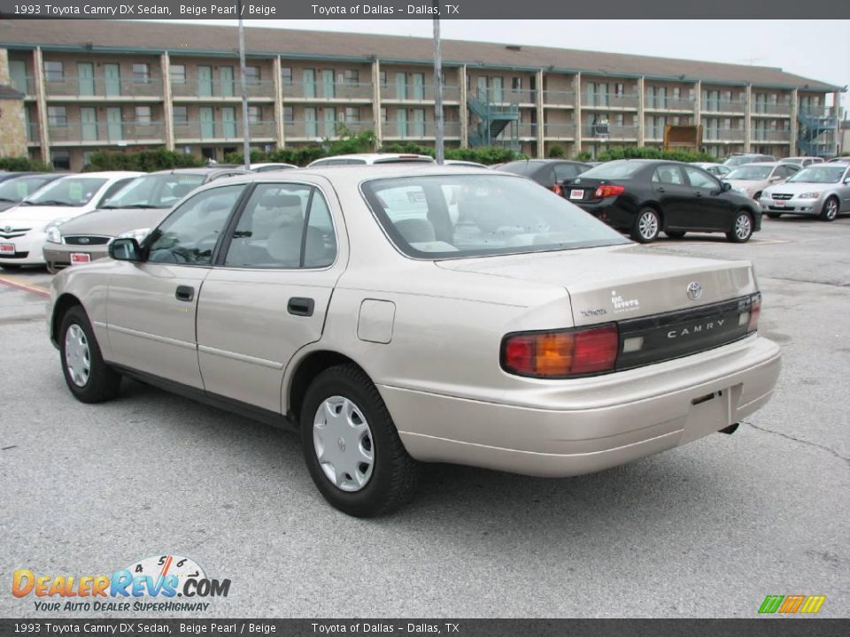 1993 Toyota Camry DX Sedan Beige Pearl / Beige Photo #8