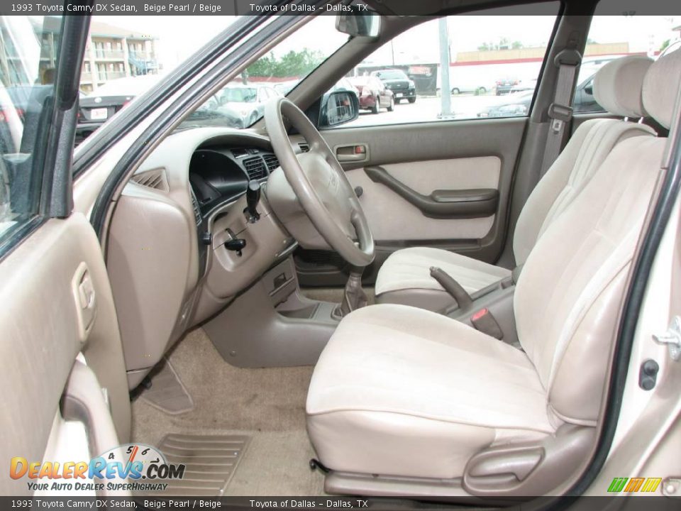 1993 Toyota Camry DX Sedan Beige Pearl / Beige Photo #9