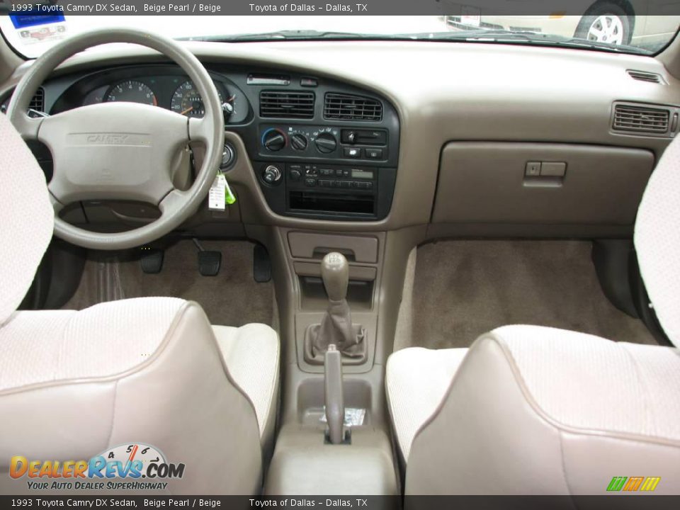 1993 Toyota Camry DX Sedan Beige Pearl / Beige Photo #12