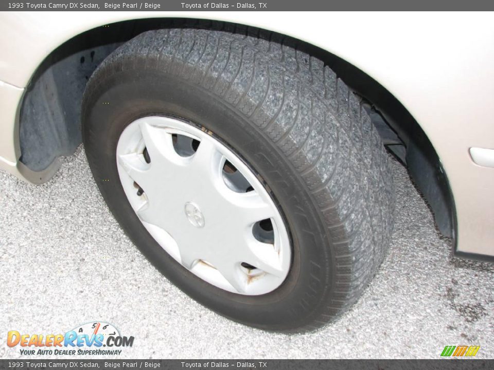 1993 Toyota Camry DX Sedan Beige Pearl / Beige Photo #13