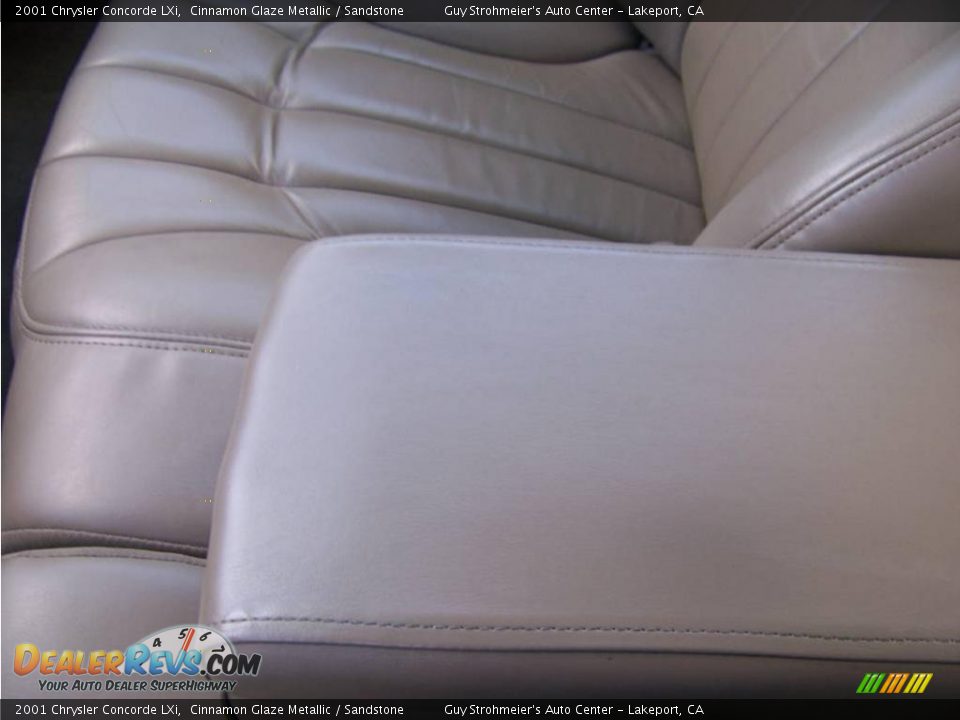 2001 Chrysler Concorde LXi Cinnamon Glaze Metallic / Sandstone Photo #17