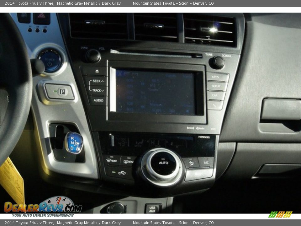 2014 Toyota Prius v Three Magnetic Gray Metallic / Dark Gray Photo #6