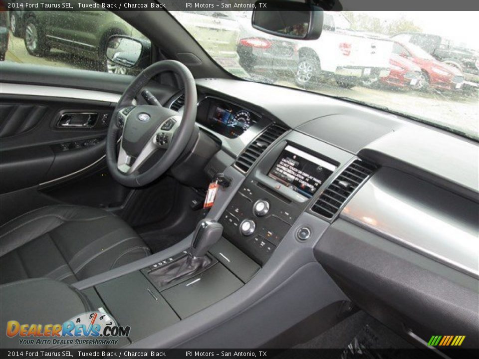 2014 Ford Taurus SEL Tuxedo Black / Charcoal Black Photo #11