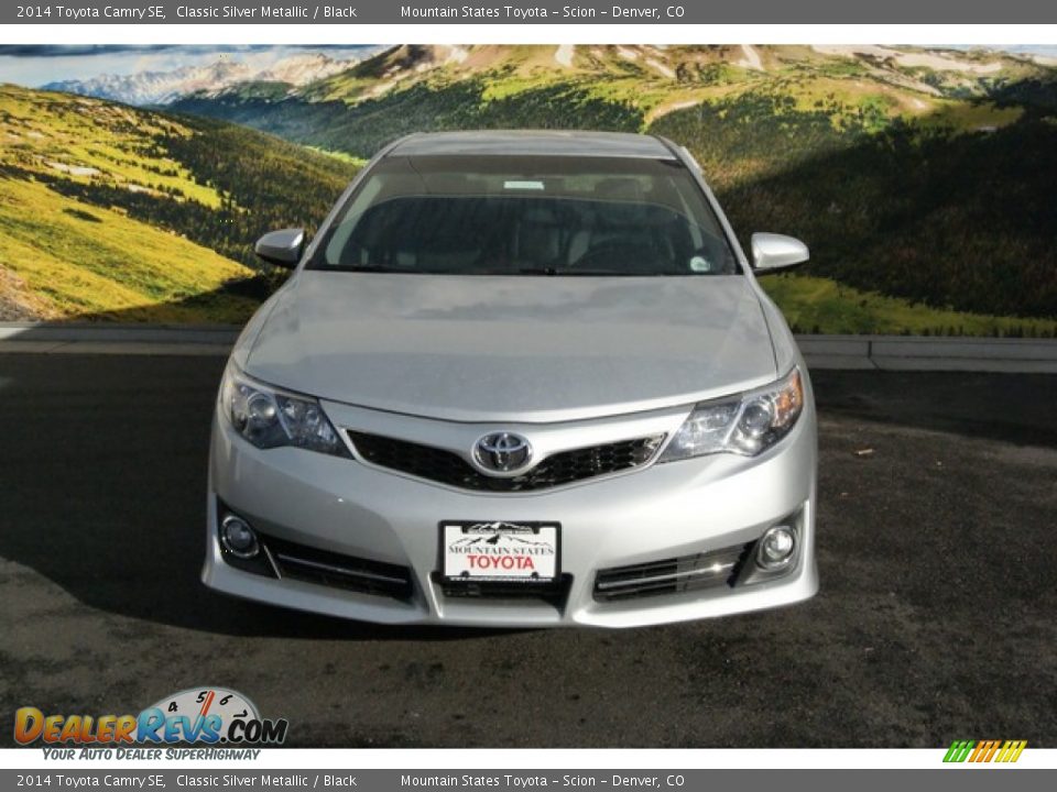 2014 Toyota Camry SE Classic Silver Metallic / Black Photo #2