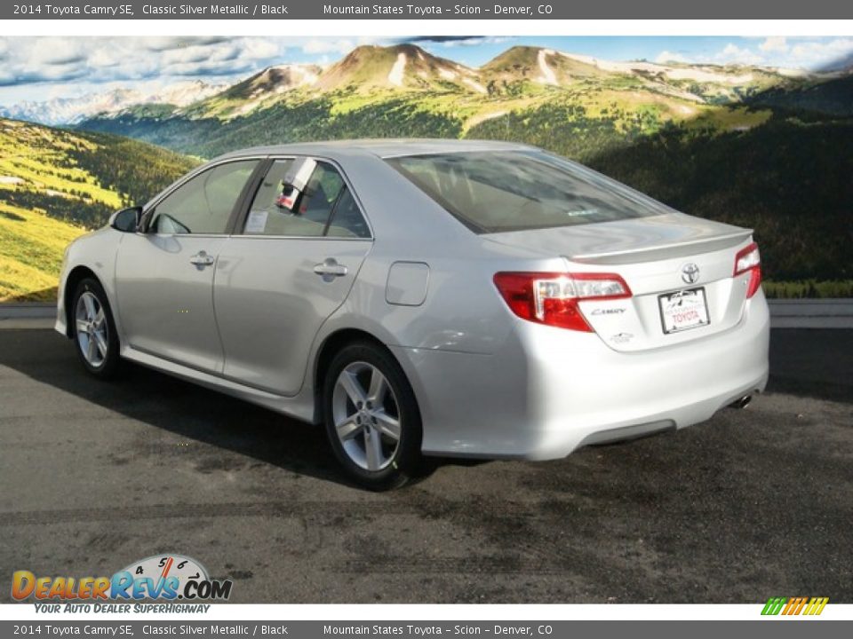 2014 Toyota Camry SE Classic Silver Metallic / Black Photo #3
