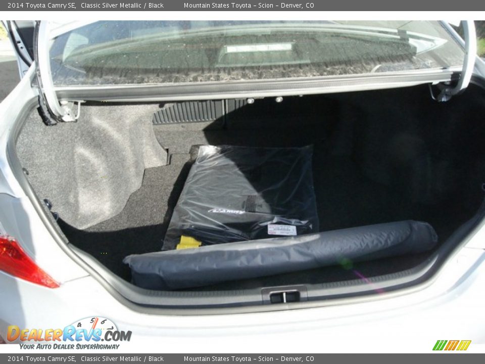 2014 Toyota Camry SE Classic Silver Metallic / Black Photo #8