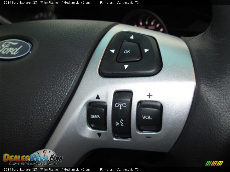 2014 Ford Explorer XLT White Platinum / Medium Light Stone Photo #18