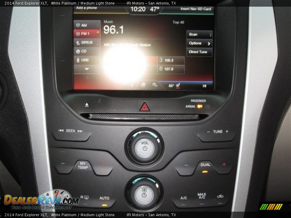 2014 Ford Explorer XLT White Platinum / Medium Light Stone Photo #19
