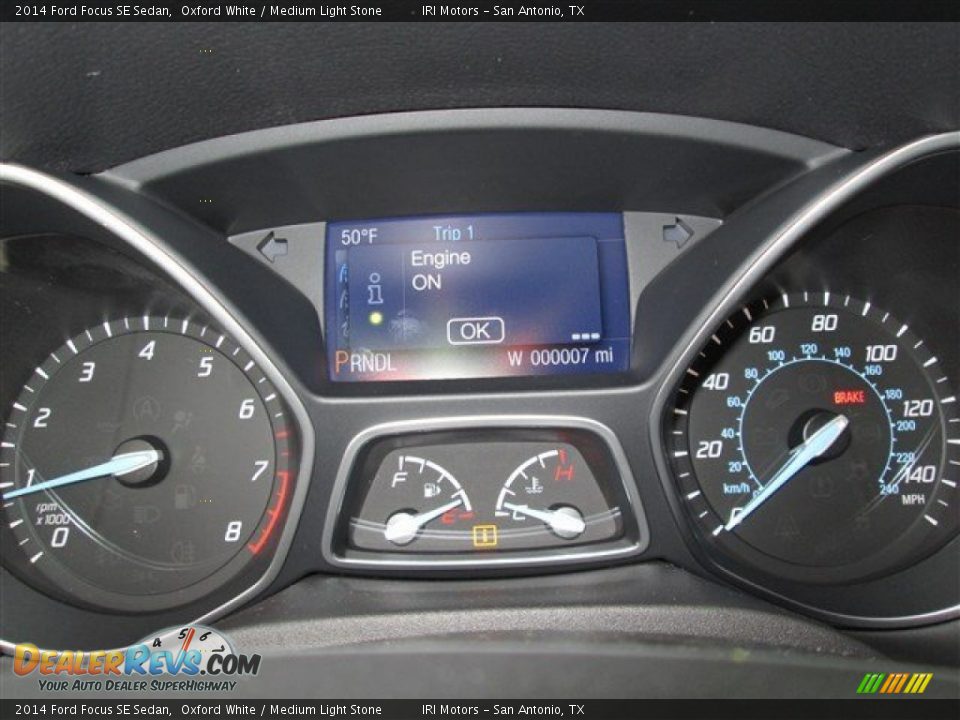 2014 Ford Focus SE Sedan Oxford White / Medium Light Stone Photo #22