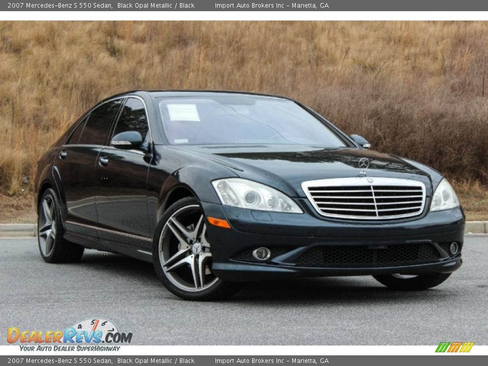 Front 3/4 View of 2007 Mercedes-Benz S 550 Sedan Photo #3