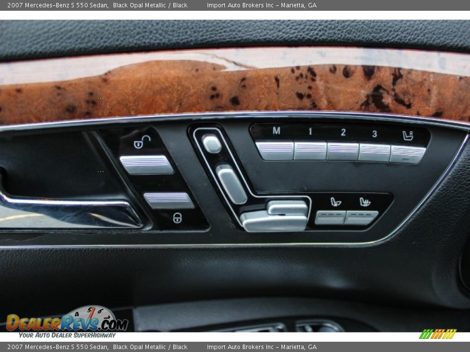 Controls of 2007 Mercedes-Benz S 550 Sedan Photo #17