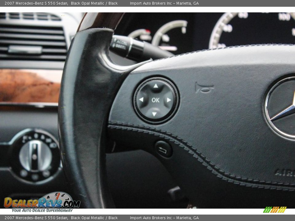Controls of 2007 Mercedes-Benz S 550 Sedan Photo #27
