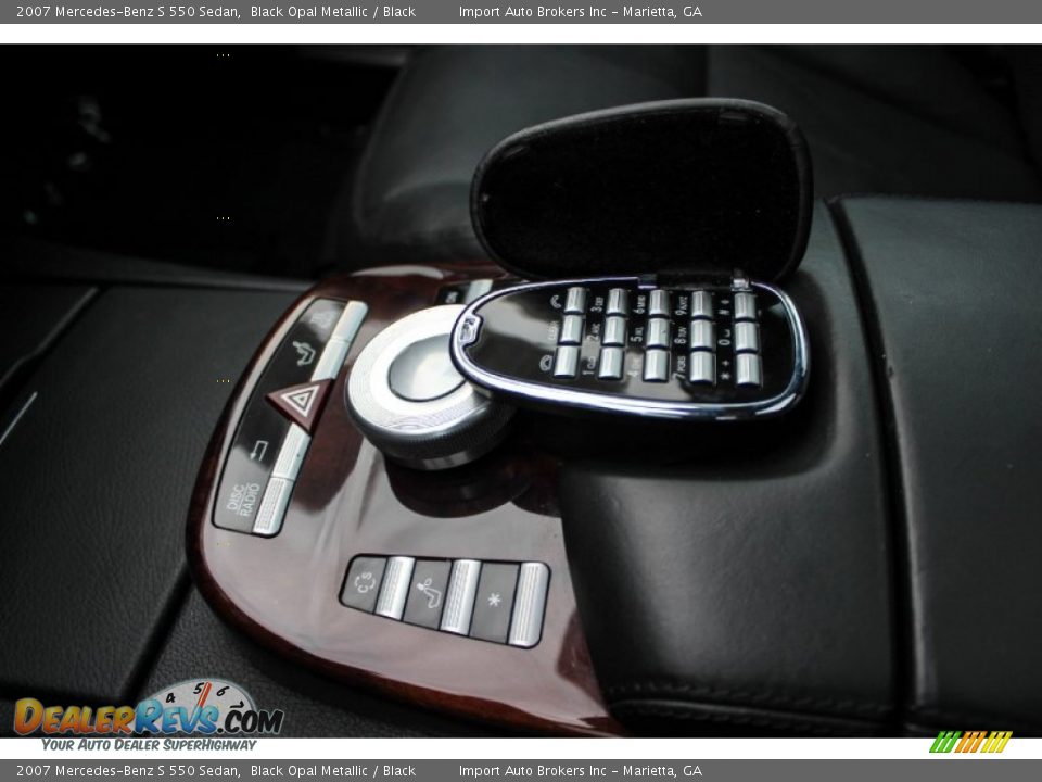 Controls of 2007 Mercedes-Benz S 550 Sedan Photo #36