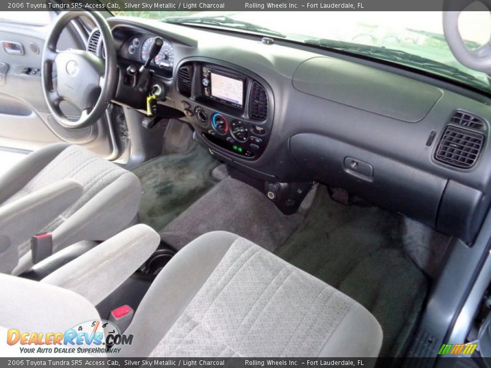 2006 Toyota Tundra SR5 Access Cab Silver Sky Metallic / Light Charcoal Photo #29