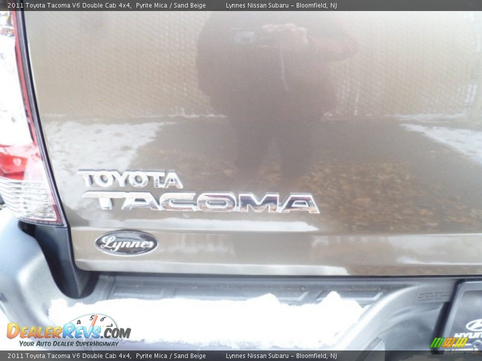 2011 Toyota Tacoma V6 Double Cab 4x4 Pyrite Mica / Sand Beige Photo #7