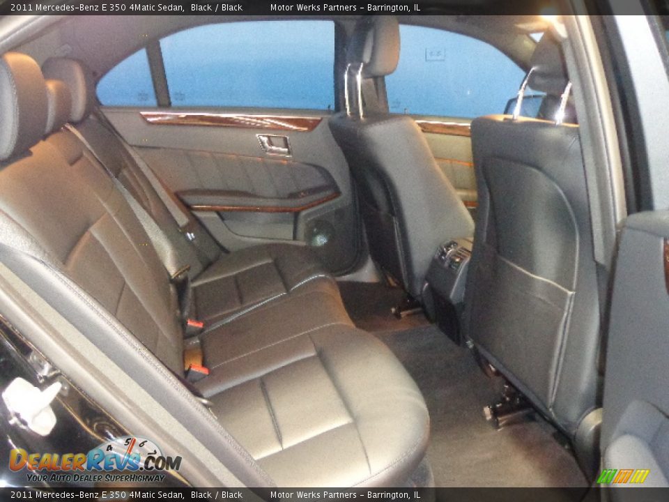 2011 Mercedes-Benz E 350 4Matic Sedan Black / Black Photo #26