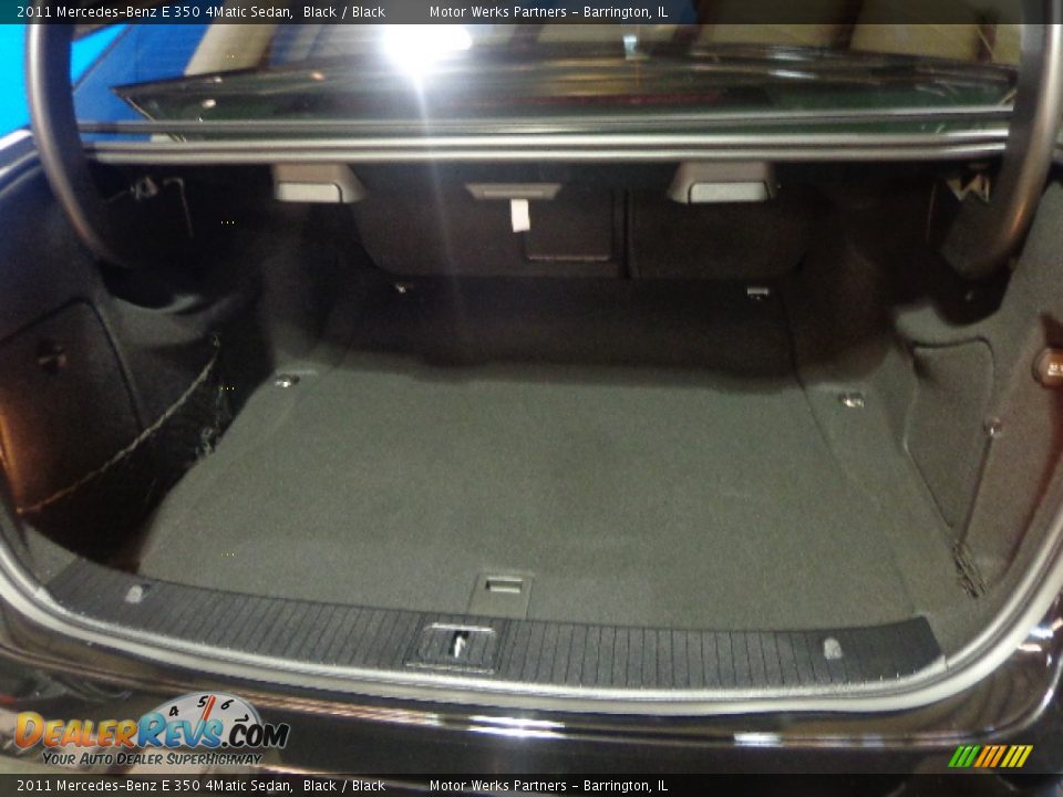 2011 Mercedes-Benz E 350 4Matic Sedan Black / Black Photo #29