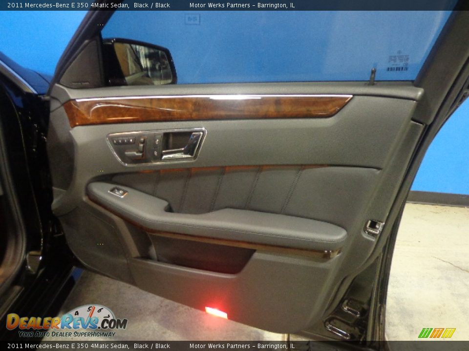 2011 Mercedes-Benz E 350 4Matic Sedan Black / Black Photo #31