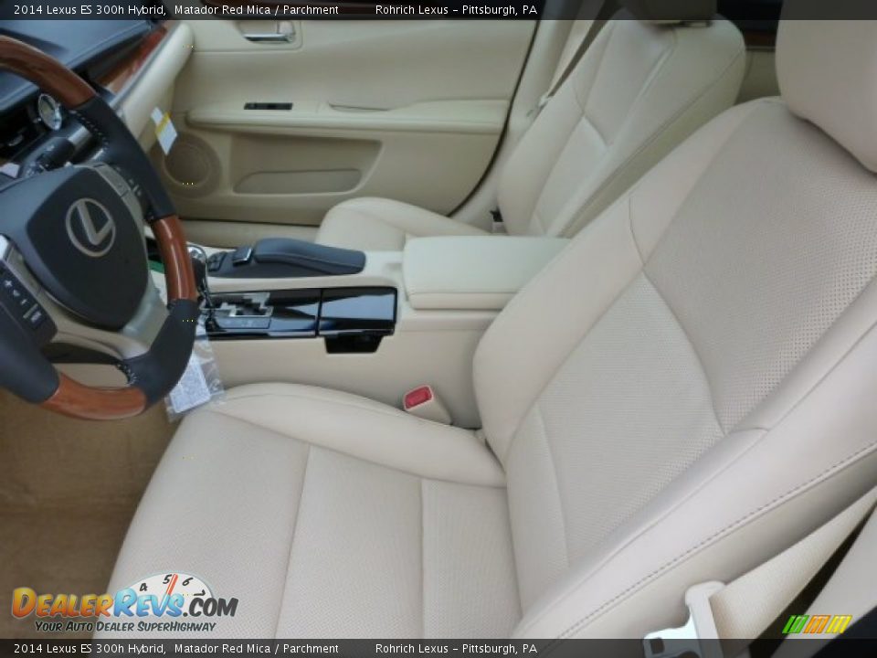 Front Seat of 2014 Lexus ES 300h Hybrid Photo #10