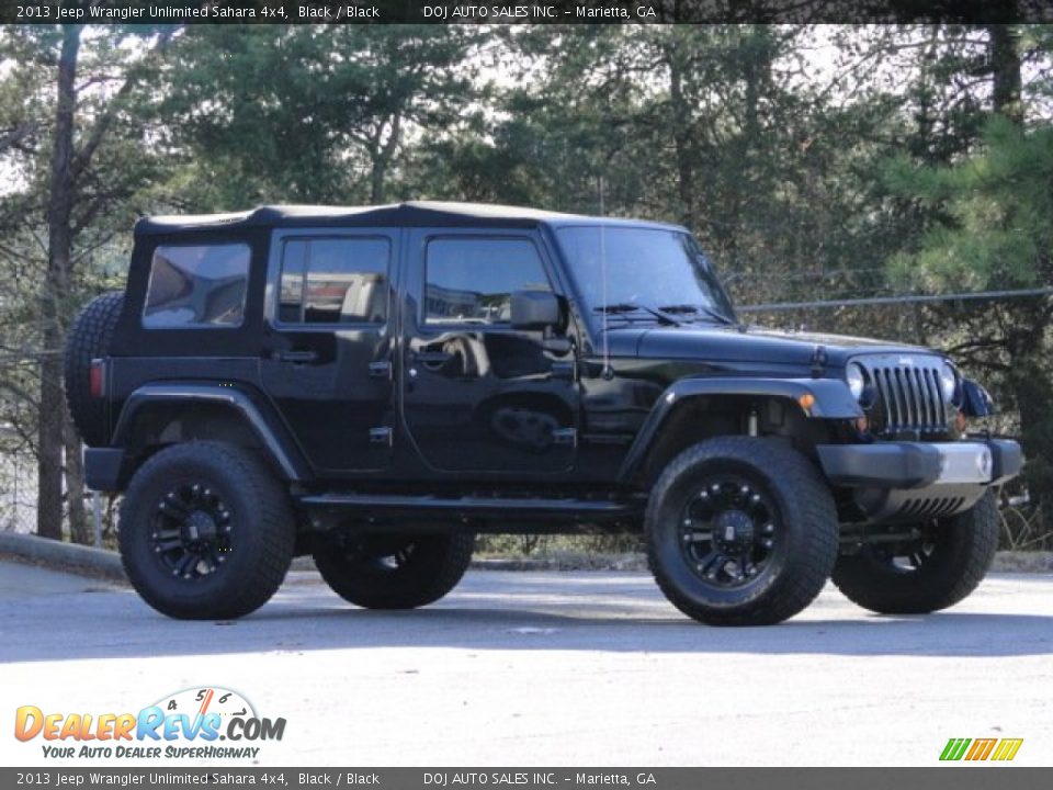 2013 Jeep Wrangler Unlimited Sahara 4x4 Black / Black Photo #8