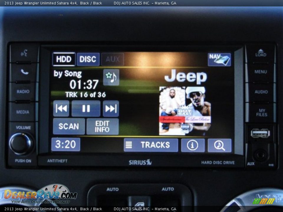 2013 Jeep Wrangler Unlimited Sahara 4x4 Black / Black Photo #12