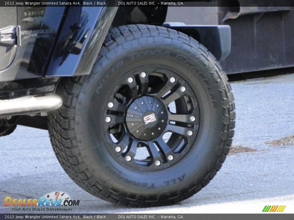 2013 Jeep Wrangler Unlimited Sahara 4x4 Black / Black Photo #19