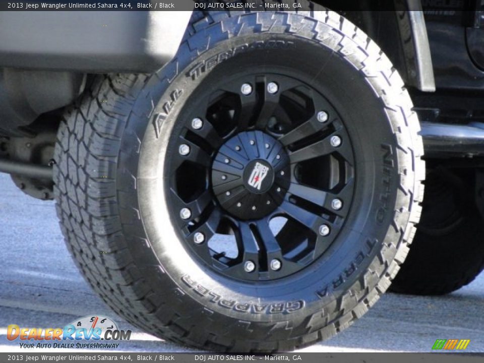 2013 Jeep Wrangler Unlimited Sahara 4x4 Black / Black Photo #27